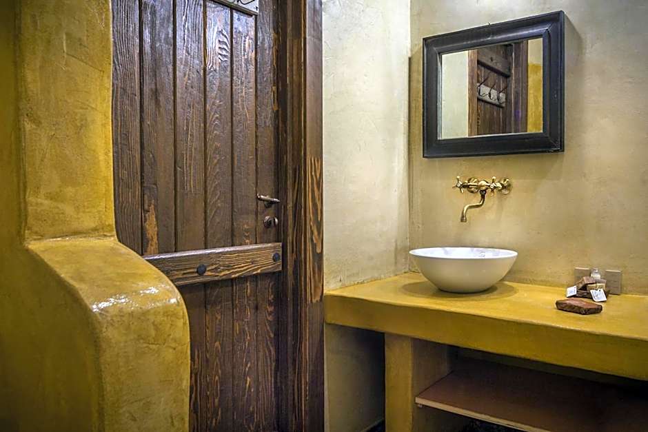 Montanema Handmade Village