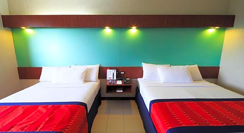 Microtel By Wyndham Eagle Ridge - Cavite