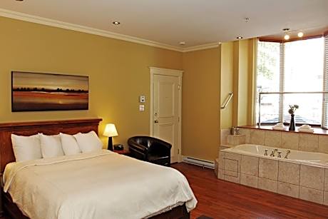 Premium Room, 1 Queen Bed