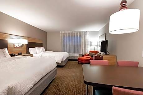 Queen Studio with Two Queen Beds