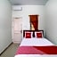 OYO 90773 Shine Guest House Syariah