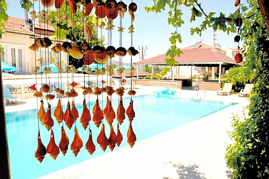 Cennet Hotel