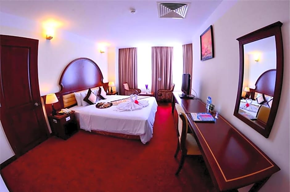 Photo 1 of 7 of Presidential Suite
