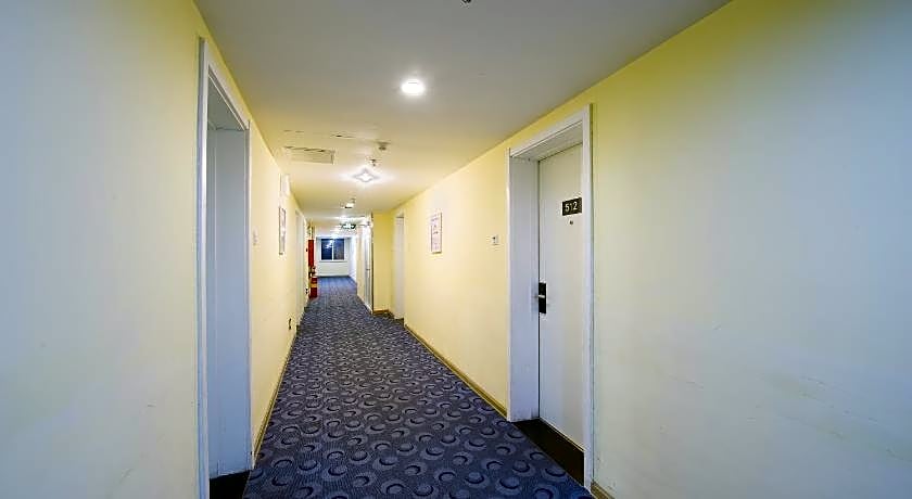 7 Days Inn Guangzhou Meihuayuan Metro Station Branch – Guangzhou (Canton), IA