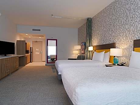 2 Queen Beds Studio Suite