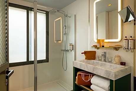 Deluxe Room (1 Double Bed)