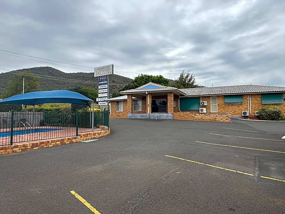 Almond Inn Motel