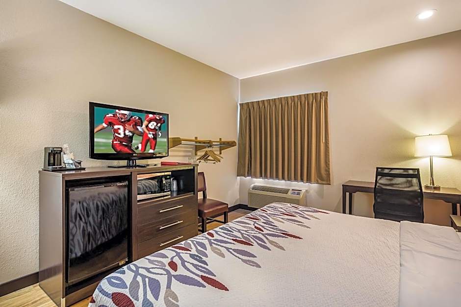 Red Roof Inn St Louis - Troy, IL