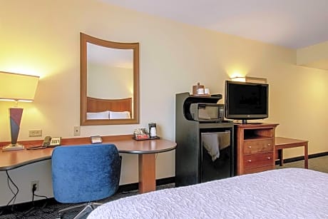 Queen Room with Two Queen Beds - Mobility and Hearing Access/Non-Smoking