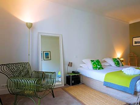 Family Room for 3 Occupants