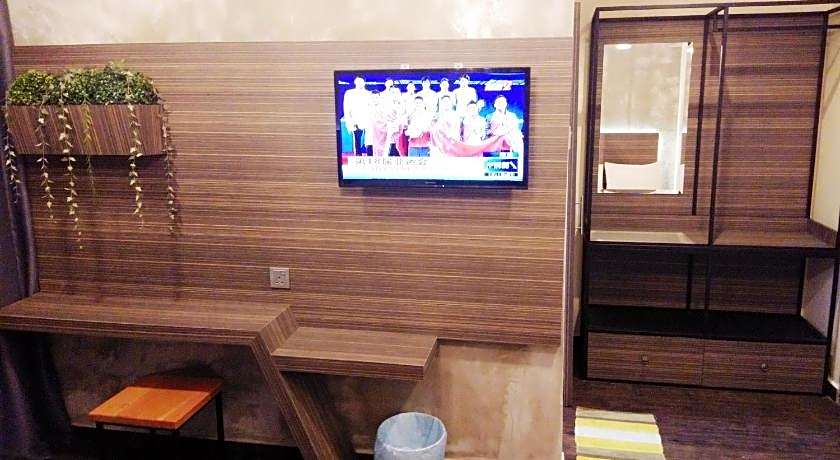 Raintree Boutique Hotel