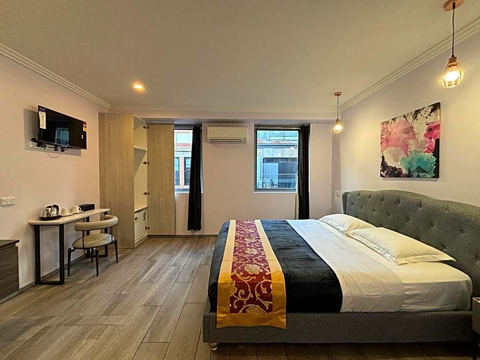 Sydney RiseOn Hotel