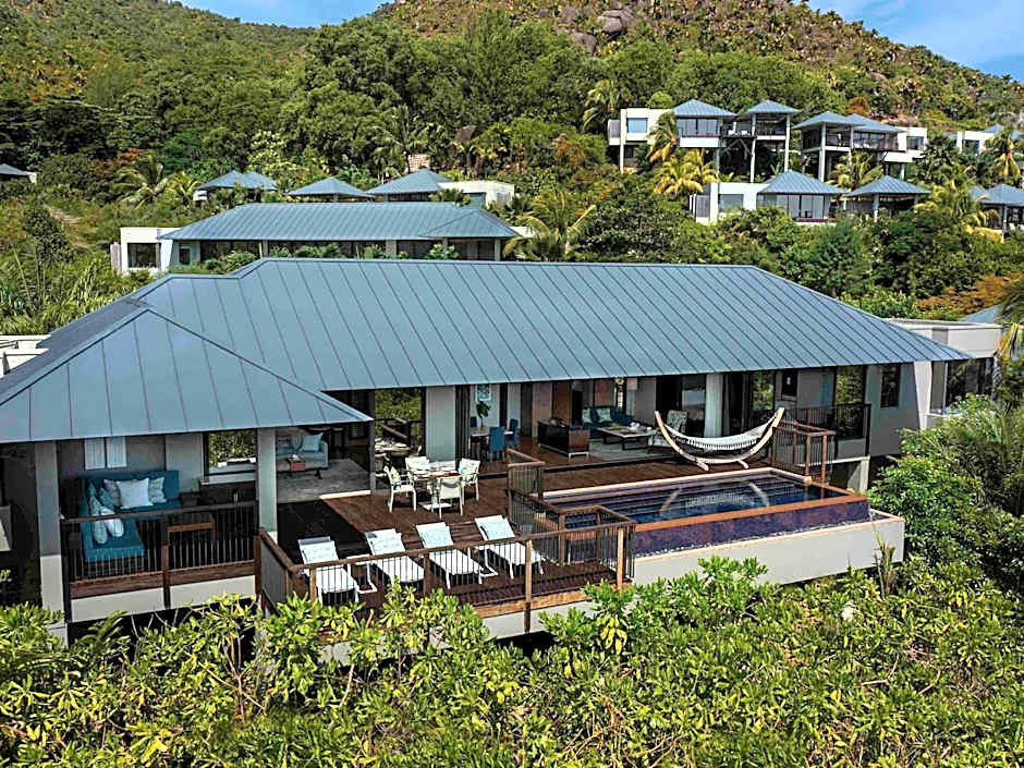 Photo 1 of 6 of Villa 2 Bedroom, Ocean and Pool View