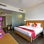 Dolphin Hotel