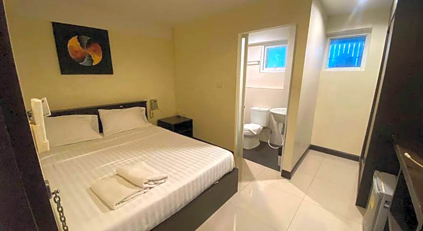 The Elegant Patong Hotel