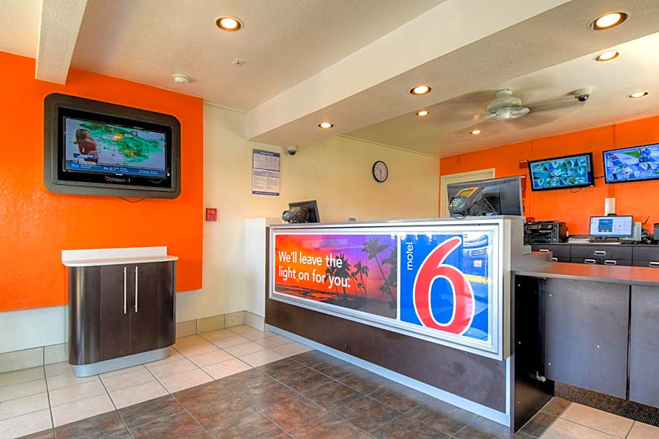 Motel 6-El Cajon, CA - San Diego