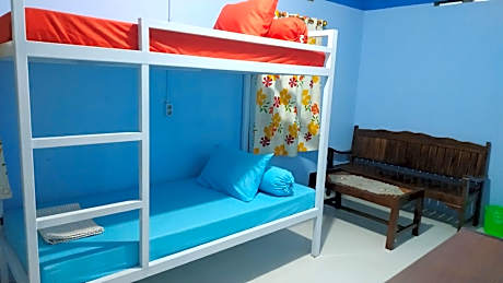 Quadruple with Shared Bathroom