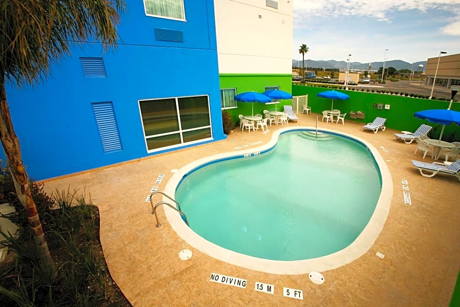 Holiday Inn Express & Suites Toluca Zona Aeropuerto By IHG