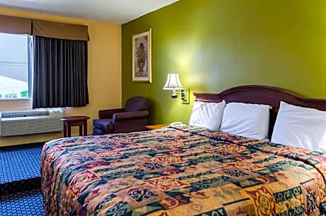 King Room - Accessible/Non-Smoking