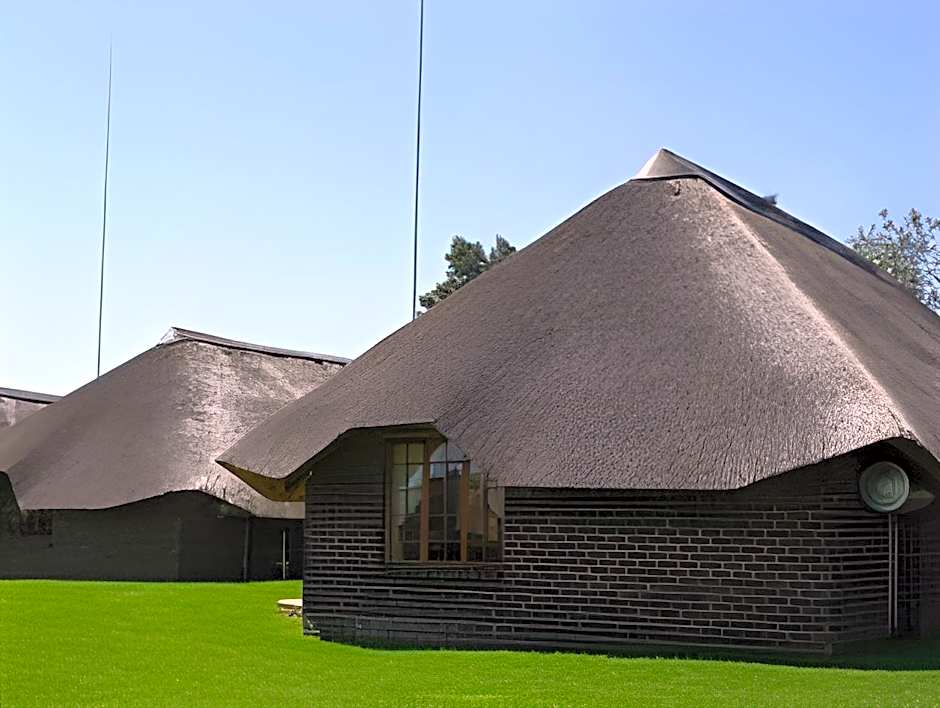African Flair Country Lodge