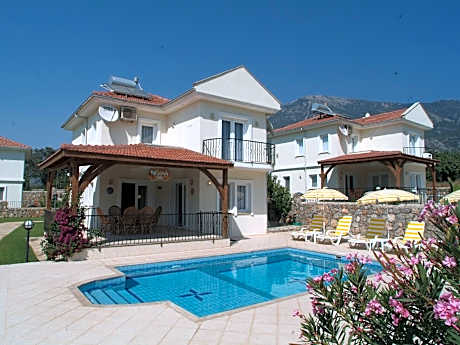 Three-Bedroom Villa - 111. Street