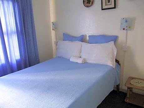 Liya Guest Lodge