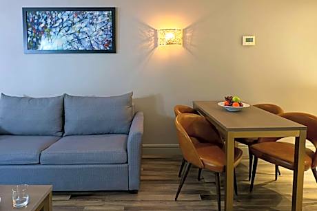 2 Double Beds, Suite, Nonsmoking