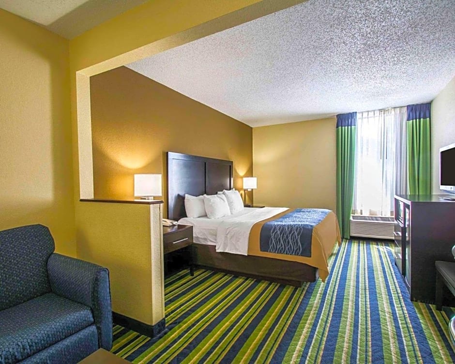 Comfort Inn & Suites Lantana - West Palm Beach South