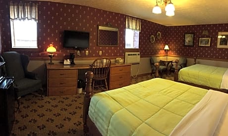 Queen or Double Room with Two Beds