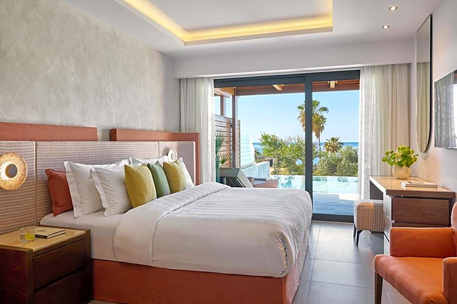 Photo 1 of 7 of Junior Suite, Partial Sea View