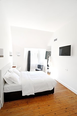 Double Room - Les Intimes
