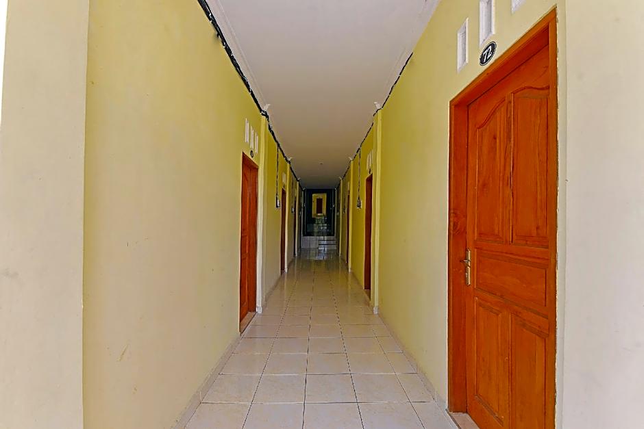 OYO Life 90675 Ld Residence