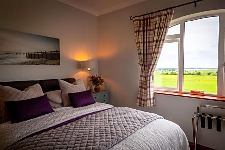 En-suite Double Room with River View