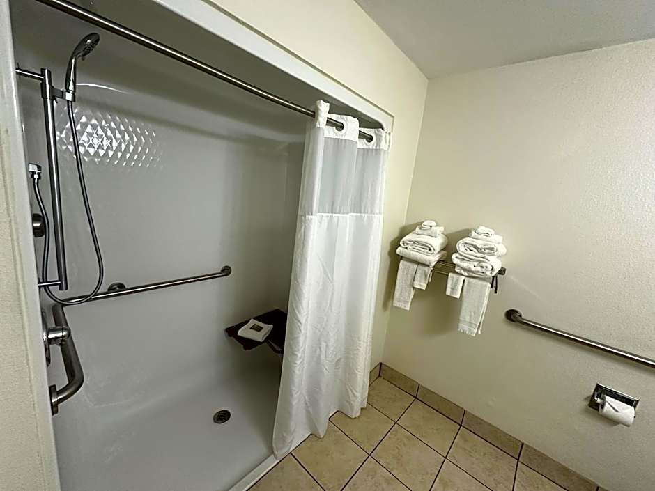 Country Inn & Suites by Radisson, Murrells Inlet, SC