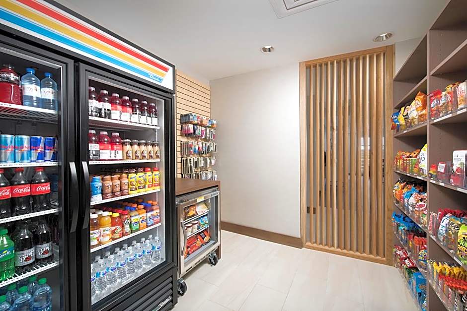 Holiday Inn Express & Suites San Antonio North - Windcrest By IHG