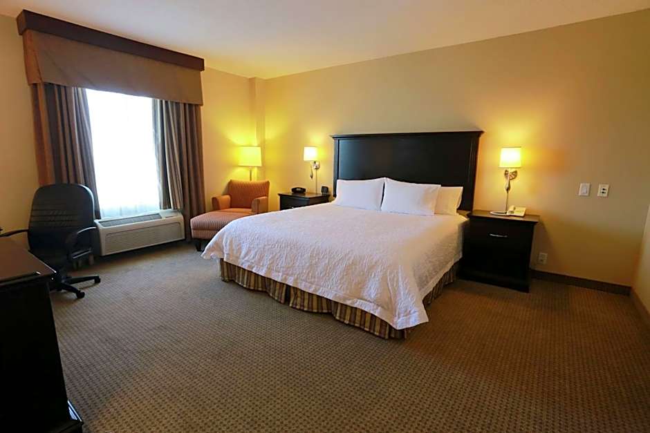 Hampton Inn By Hilton & Suites Laval Quebec Canada