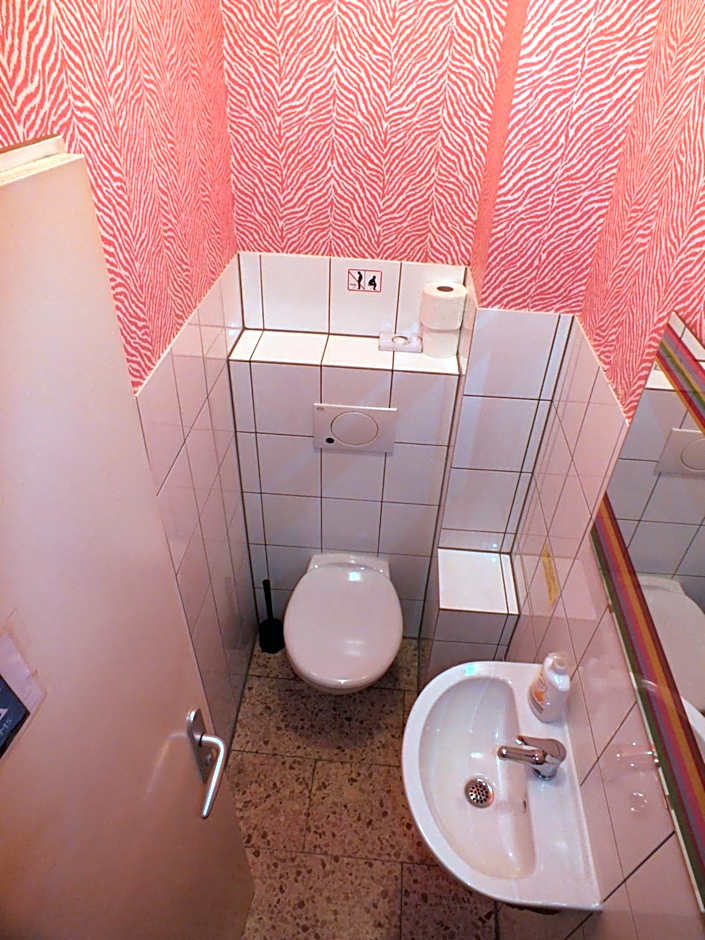 Max Hostel