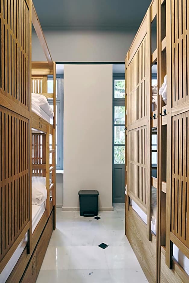 When in Athens Hostel