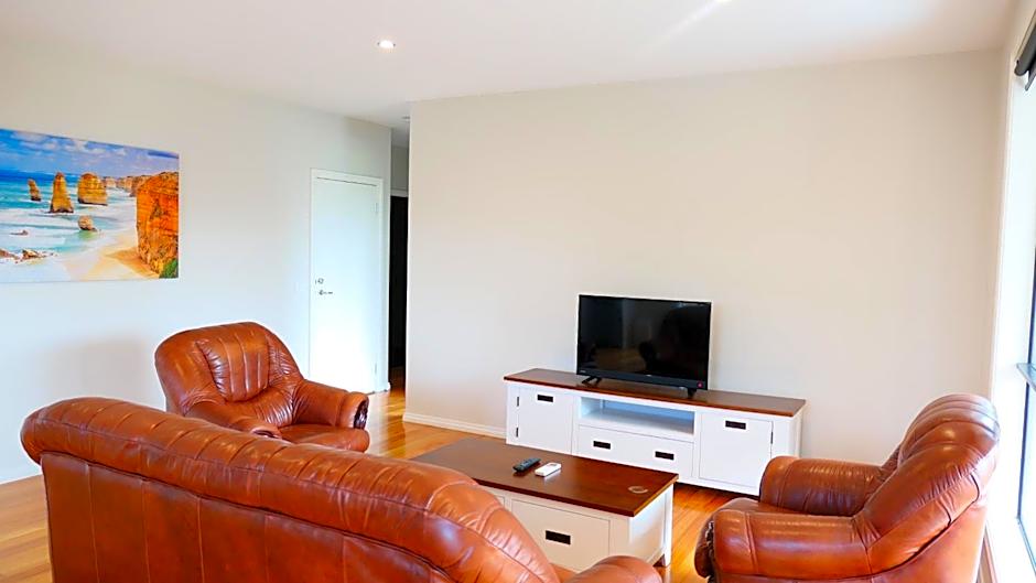 Apollo Bay Seal Apartments