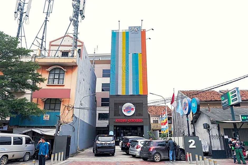 Sans Hotel Puri Indah Jakarta