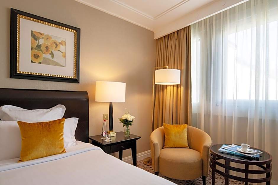 Warwick Paris (Former Warwick Champs-Elysees)