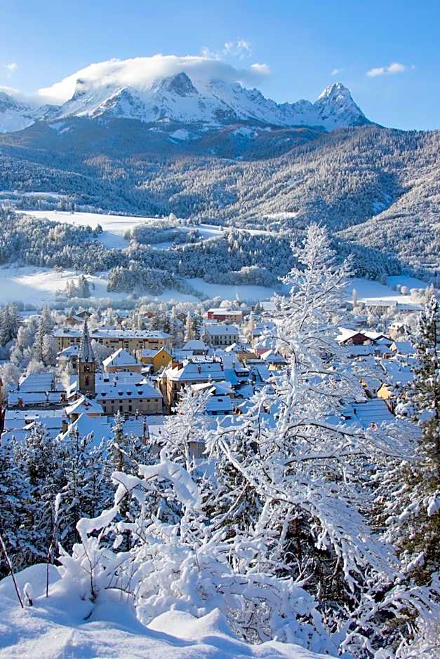 Résidence Château des Magnans by Nevesol