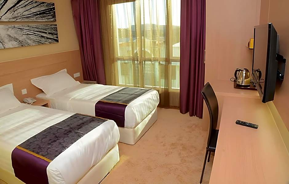 Amanson Signature Hotel