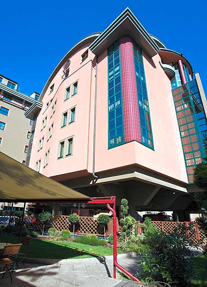 Ibis Budapest Heroes Square Hotel