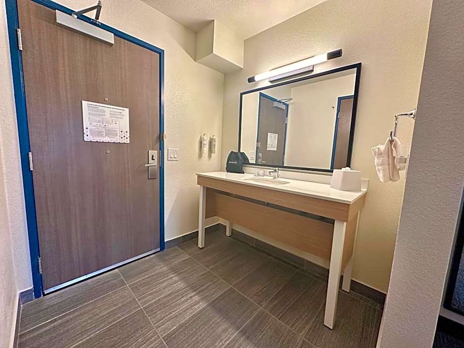 Spark by Hilton Fort Wayne