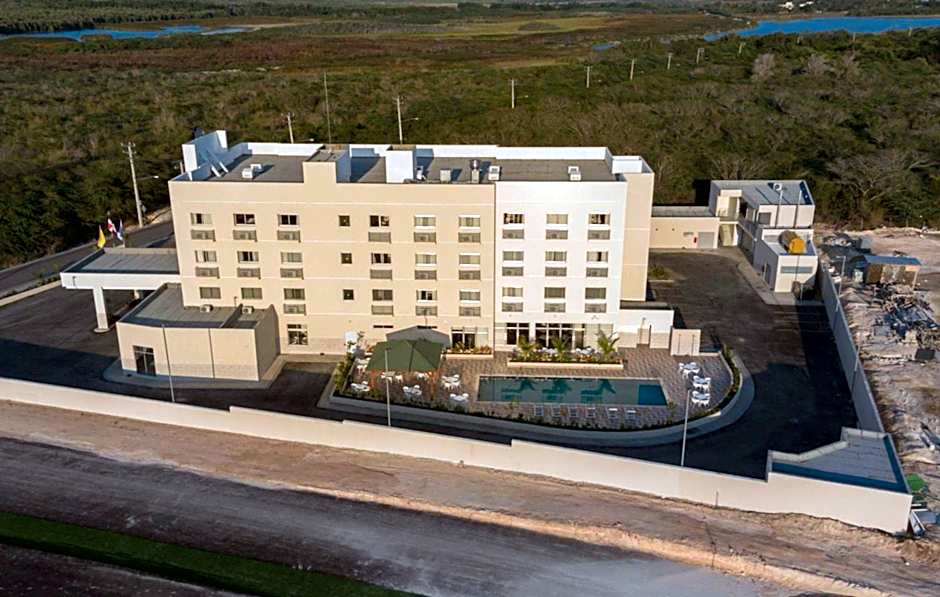 Super 8 by Wyndham Manzanillo