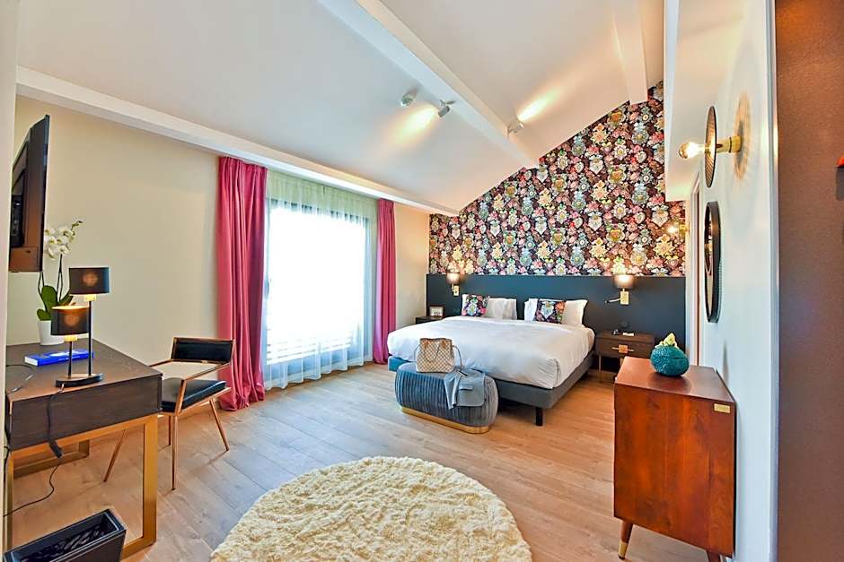 Hôtel La Villa Port d'Antibes & Spa