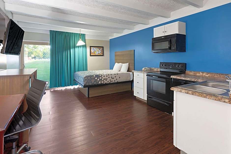 Baymont by Wyndham Bay City