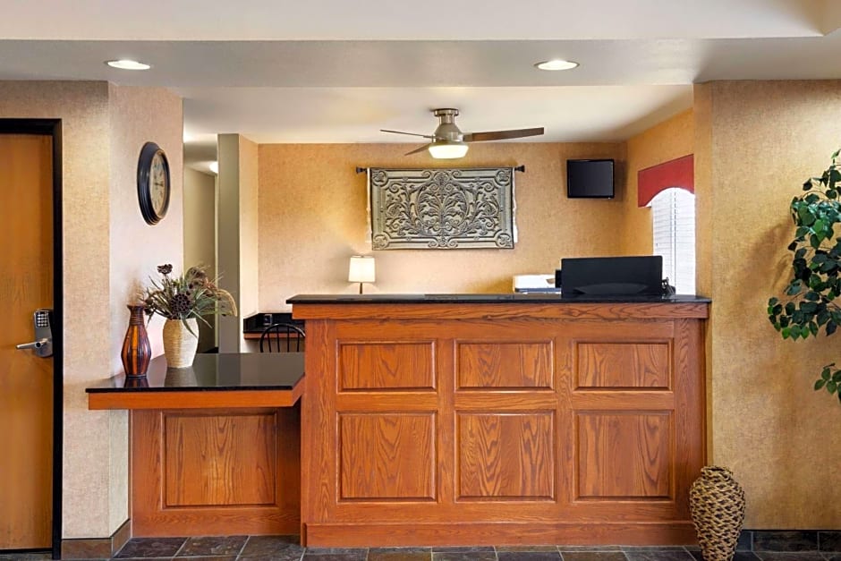 Baymont by Wyndham Fremont