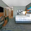 La Quinta Inn & Suites by Wyndham Jacksonville TX